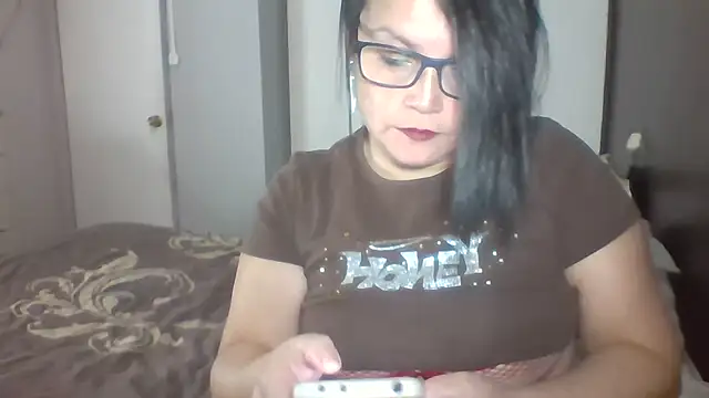 SHAMELESSLY HOT online show from April 2026 03:12:01 AM