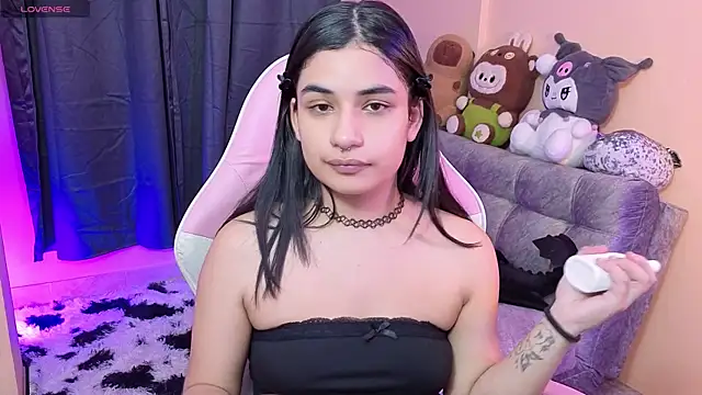 bonnieTaylor1 online show from May 2026 02:00:01 AM
