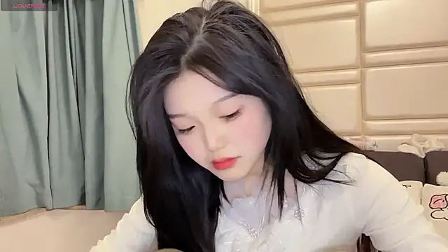 xiaoxia999 online show from February 2026 12:14:01 PM