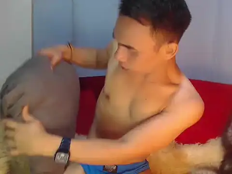 Snapshot of hotasianguyxxx chatting on December 2025 12:44:02 PM hotasianguyxxx online show from December 2025 12:44:02 PM