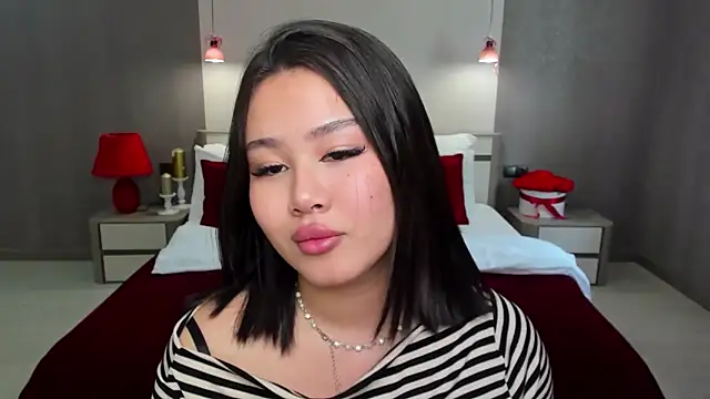 Brunette Charm online show from April 2026 11:26:01 AM