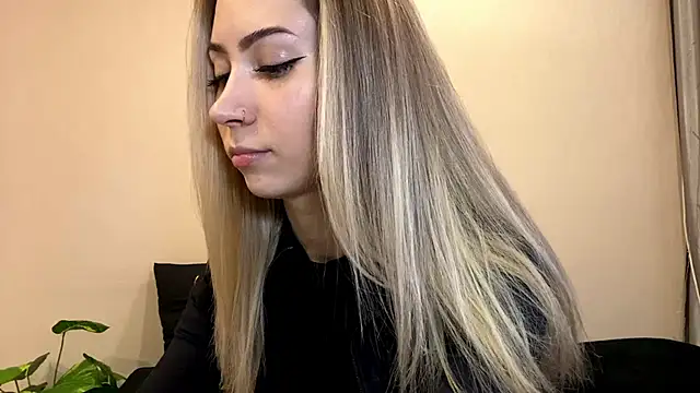 sun under skyy online show from December 2025 08:31:01 AM