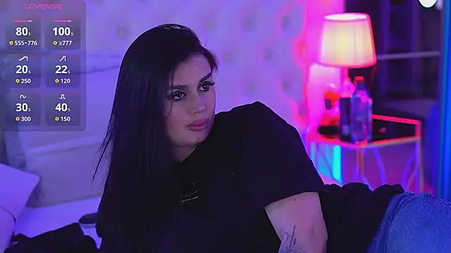 Snapshot of LexaRhodes chatting on February 2026 03:45:02 PM LexaRhodes online show from February 2026 03:45:02 PM