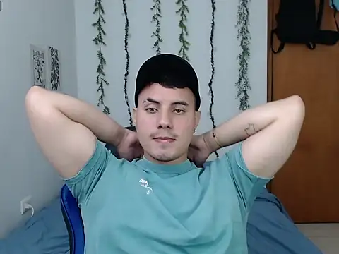 ENZO444  online show from December 2025 04:38:02 AM