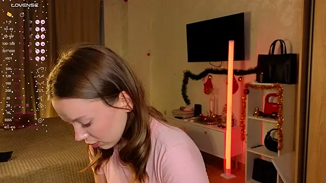 Snapshot of Cara_Sweet1 chatting on January 2026 04:02:02 PM Cara Sweet1 online show from January 2026 04:02:02 PM