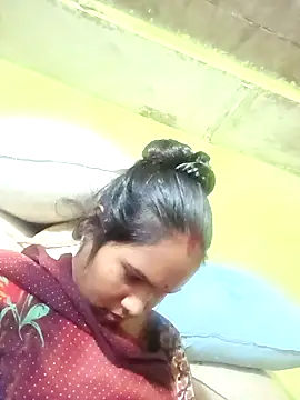 Hotgirlro AN online show from December 2025 01:12:01 AM