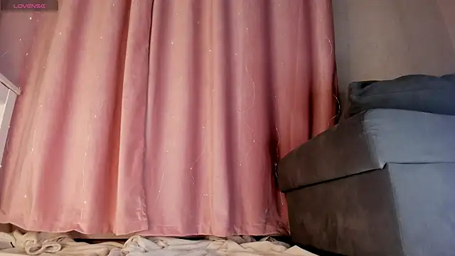 Mia Carmin online show from February 2026 02:53:02 AM