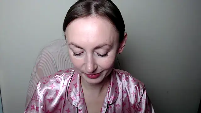 LiaSeass  online show from March 2026 01:30:01 PM