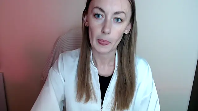 Snapshot of LiaSeass_ chatting on July 2026 12:53:02 PM LiaSeass online show from July 2026 12:53:02 PM