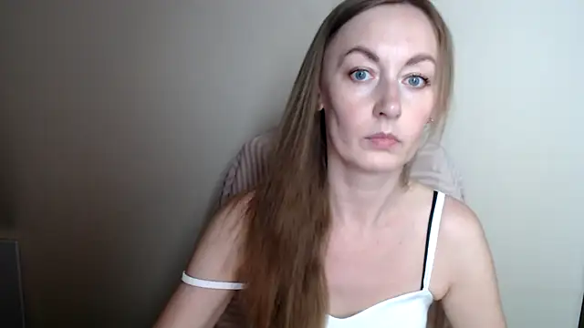 Snapshot of LiaSeass_ chatting on June 2026 11:38:01 AM LiaSeass online show from June 2026 11:38:01 AM