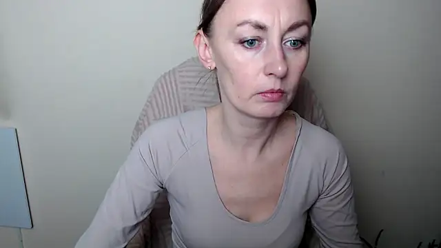 LiaSeass  online show from March 2026 12:27:02 PM