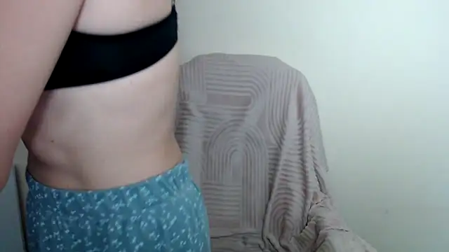 LiaSeass  online show from May 2026 12:24:02 PM