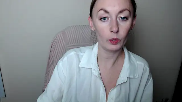 LiaSeass  online show from February 2026 01:19:01 PM