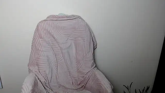 LiaSeass  online show from February 2026 12:36:01 PM