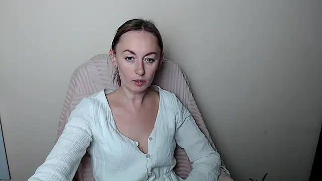 LiaSeass  online show from February 2026 01:08:01 PM