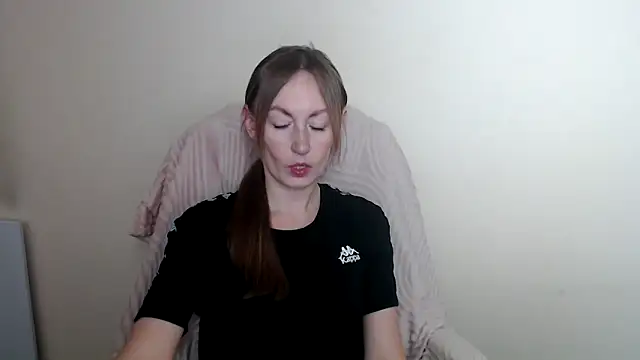 LiaSeass  online show from May 2026 11:58:01 AM