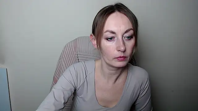 LiaSeass  online show from March 2026 12:40:02 PM