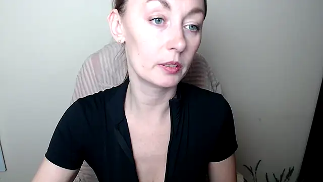 LiaSeass  online show from February 2026 10:15:02 AM