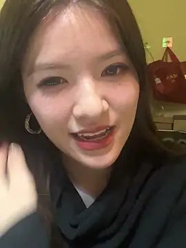 Momochen8839 online show from February 2026 10:27:01 AM