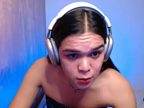 stripyapril online show from June 2026 12:22:01 PM