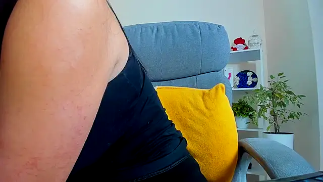 Aziza-New online show from December 2025 08:47:01 AM