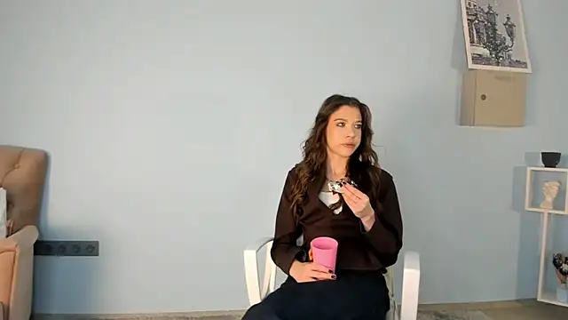 Snapshot of SherronRegler chatting on December 2025 06:19:02 AM SherronRegler online show from December 2025 06:19:02 AM