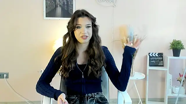 Snapshot of SherronRegler chatting on December 2025 06:15:02 AM SherronRegler online show from December 2025 06:15:02 AM