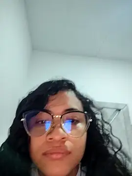 Snapshot of DAFNNEE_HOT chatting on May 2026 05:16:02 PM DAFNNEE HOT online show from May 2026 05:16:02 PM
