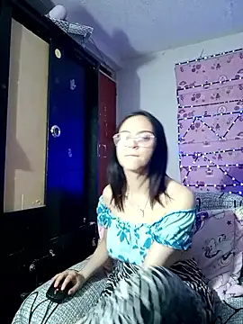 Snapshot of LunaVinxxen chatting on January 2026 08:32:02 AM LunaVinxxen online show from January 2026 08:32:02 AM