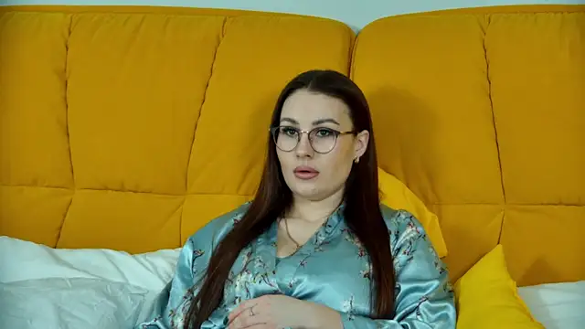 NoraFoxes online show from February 2026 10:16:01 AM