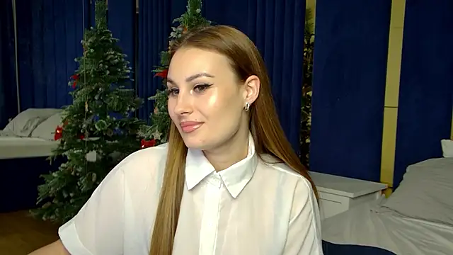 NoraFoxes online show from December 2025 06:23:02 PM