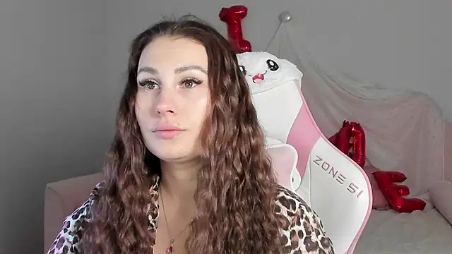 NoraFoxes online show from February 2026 05:16:02 AM