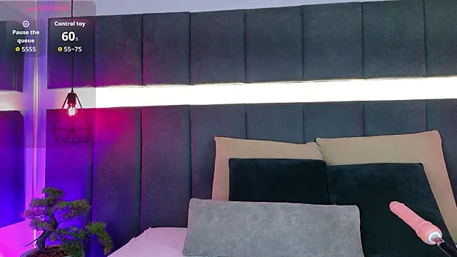 luna blannco online show from February 2026 01:43:01 PM