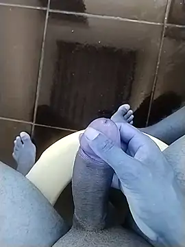 Snapshot of kaspzl chatting on December 2025 01:04:02 PM kaspzl online show from December 2025 01:04:02 PM