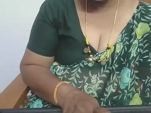 Snapshot of Tamil_divyaa_ chatting on December 2025 07:03:01 AM Tamil divyaa online show from December 2025 07:03:01 AM