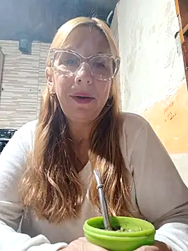 Snapshot of cari75 chatting on June 2026 07:30:02 PM cari75 online show from June 2026 07:30:02 PM