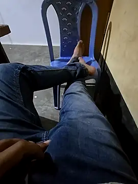 SHARIF12123 online show from February 2026 05:01:02 PM