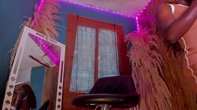 Ebano morein online show from December 2025 08:13:01 PM