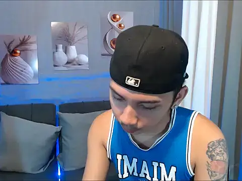 dylan hardfucker online show from March 2026 01:11:01 AM