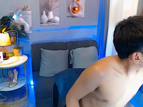 dylan hardfucker online show from April 2026 08:32:01 AM