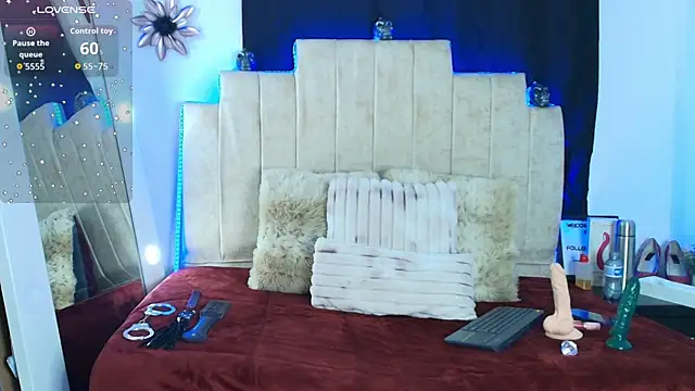 Laura hotmilf online show from January 2026 12:08:02 PM