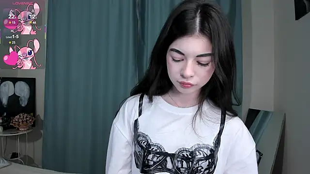 LisaColee online show from March 2026 09:00:01 PM