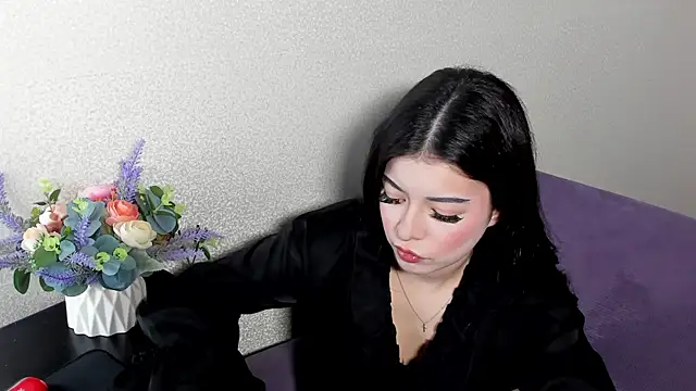 Snapshot of LisaColee chatting on June 2026 08:02:01 PM LisaColee online show from June 2026 08:02:01 PM