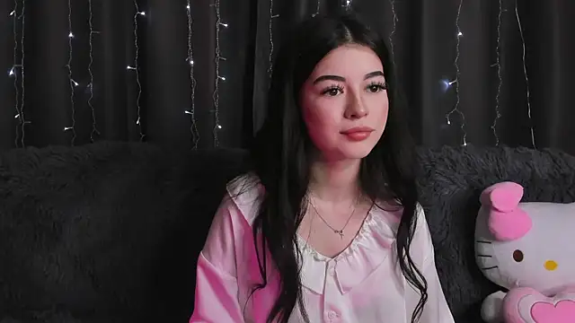 LisaColee online show from June 2026 09:01:01 PM