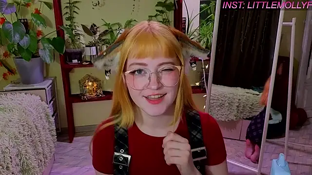 LittleFoxHole online show from April 2026 01:40:02 AM