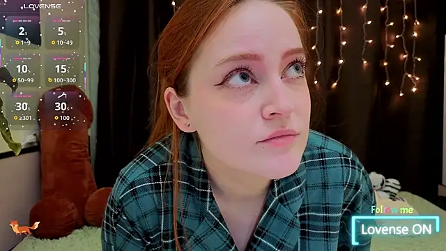 LittleFoxHole online show from December 2025 11:45:02 AM