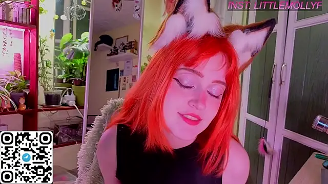 LittleFoxHole online show from May 2026 01:10:01 AM
