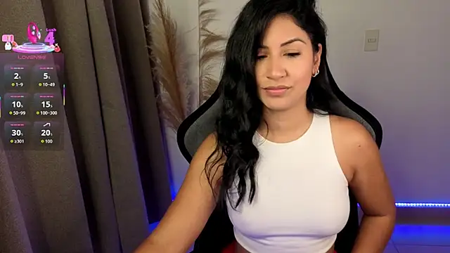 chloebum  online show from May 2026 01:05:01 PM