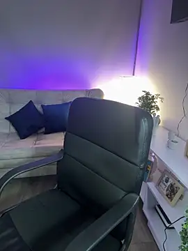 emily kate  online show from March 2026 03:25:02 AM