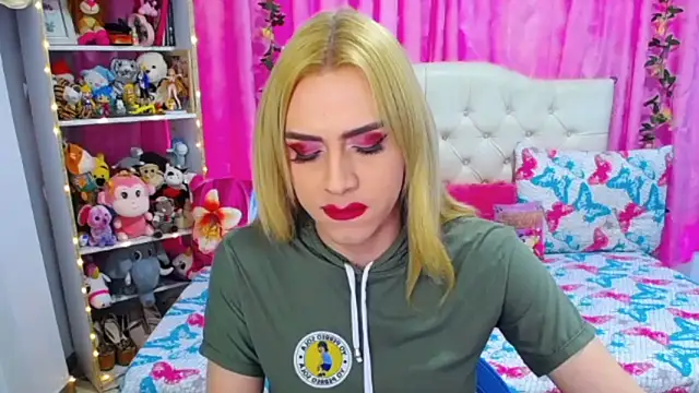 Snapshot of golden_girl01 chatting on September 2025 06:37:01 PM golden girl01 online show from September 2025 06:37:01 PM